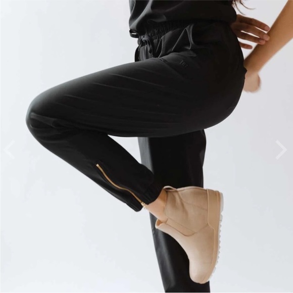 ALBION black jumpsuit - Picture 3 of 14